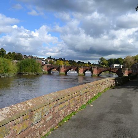 Charming 1 Bed Riverside Apartment Chester Exterior photo