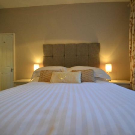 Charming 1 Bed Riverside Apartment Chester Exterior photo