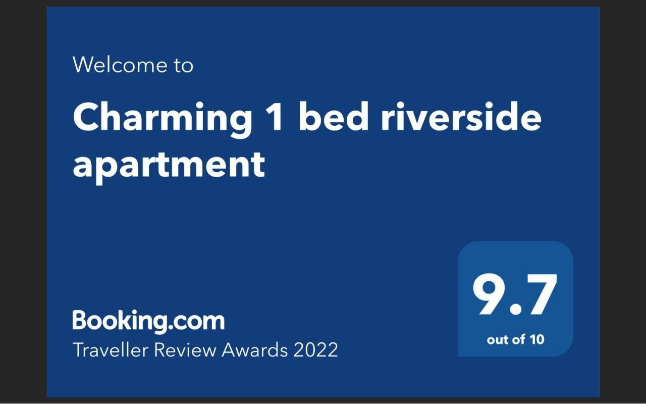 Charming 1 Bed Riverside Apartment Chester Exterior photo