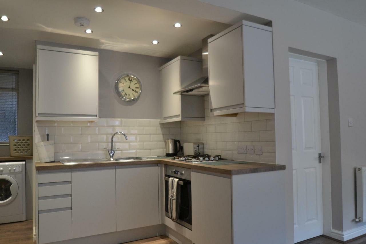 Charming 1 Bed Riverside Apartment Chester Exterior photo