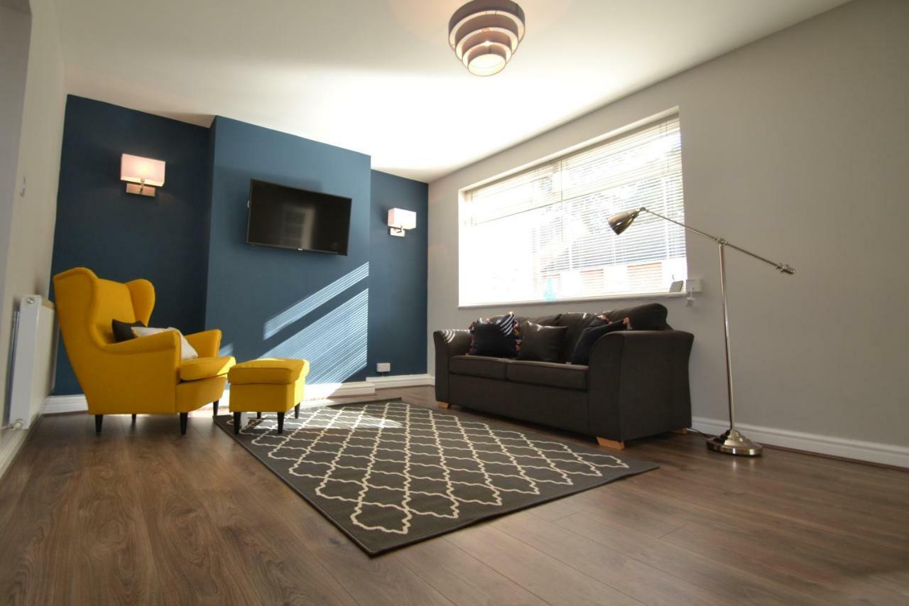 Charming 1 Bed Riverside Apartment Chester Exterior photo